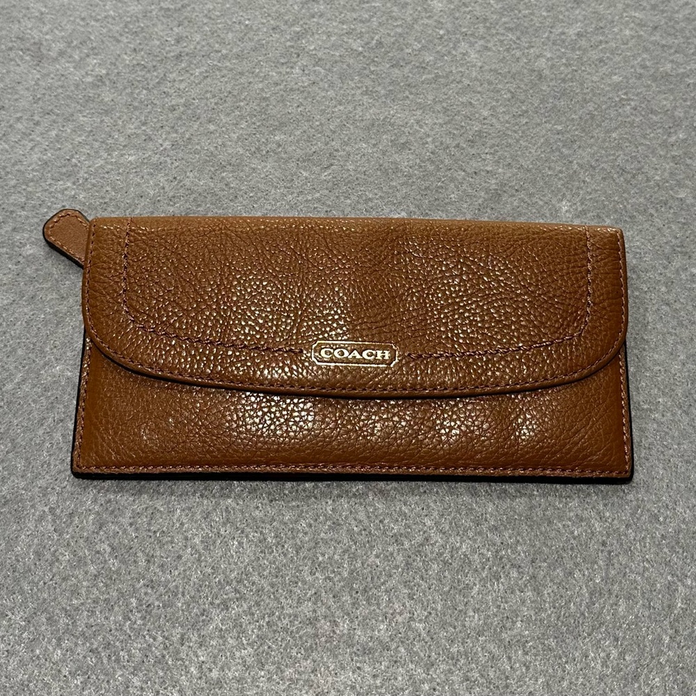 Small coach Bi-fold wallet with zipper